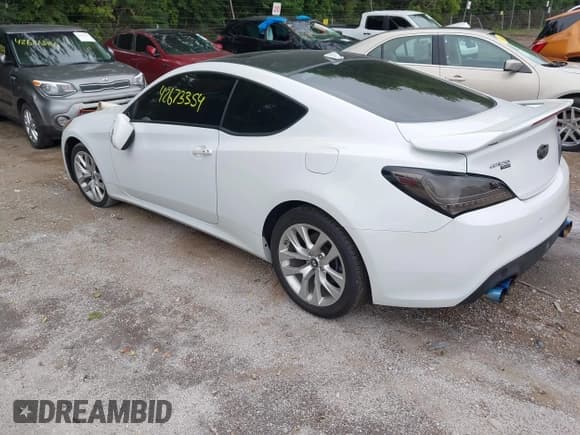 ✅ 2013 Hyundai Genesis Coupe R-Spec • VIN: KMHHU6KJ4DU105764 • Lot: 42673354. Wystawiony na IAAI z przebiegiem 38 479 mil. Bezpłatny archiwum sprzedaży aukcyjnych z USA i szczegółowy raport historii pojazdu na DreamBid. Zdjęcie 3.