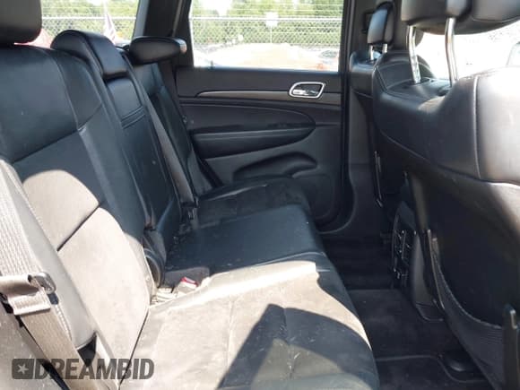 ✅ 2015 Jeep Grand Cherokee Altitude • VIN: 1C4RJFAG9FC853359 • Лот: 42983549. Опубликован ранее на IAAI с пробегом 211 543 миль. Бесплатный доступ к архиву аукционных продаж из США и подробный отчёт об истории автомобиля на DreamBid. Изображение 8.