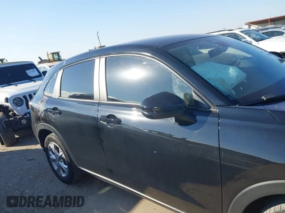 ✅ 2023 Honda HR-V LX • VIN: 3CZRZ1H37PM738414 • Lot: 43328176. Wystawiony na IAAI z przebiegiem 55 117 mil. Bezpłatny archiwum sprzedaży aukcyjnych z USA i szczegółowy raport historii pojazdu na DreamBid. Zdjęcie 13.