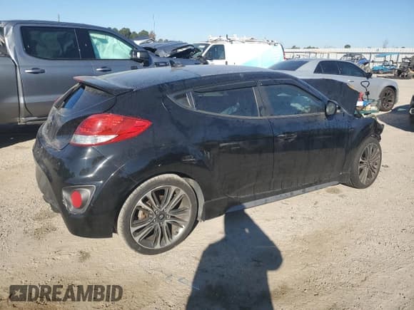 ✅ 2016 Hyundai Veloster Turbo Rally Edition • VIN: KMHTC6AE2GU290984 • Lot: 83406334. Wystawiony na Copart z przebiegiem 80 080 mil. Bezpłatny archiwum sprzedaży aukcyjnych z USA i szczegółowy raport historii pojazdu na DreamBid. Zdjęcie 3.