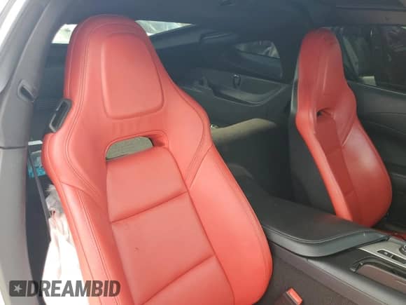 2019 Chevrolet Corvette 1LT z VIN 1G1YA2D79K5114001, wystawiony jako Copart lot #73382024 z przebiegiem 36 551 mil mil oraz Czysty tytuł • Clean title. Historia ofert i sprzedaży dostępna na DreamBid. Obrazek 10.