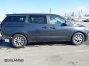 ✅ 2019 Kia Sedona EX • VIN: KNDMB5C16K6558920 • Лот: 43394620. Опубликован ранее на IAAI с пробегом 182 931 миль. Бесплатный доступ к архиву аукционных продаж из США и подробный отчёт об истории автомобиля на DreamBid. Изображение 14.