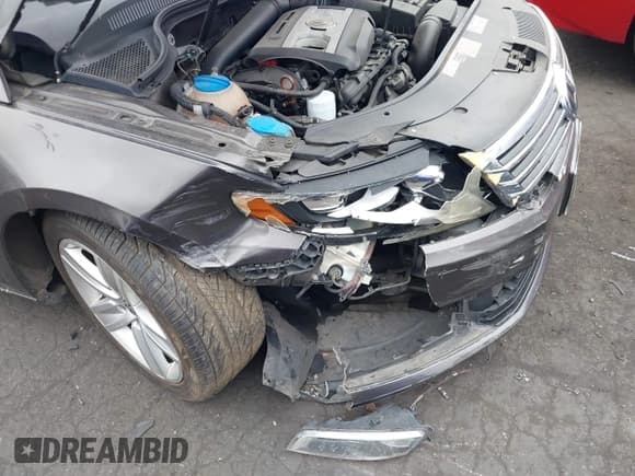 ✅ 2013 Volkswagen CC R-Line • VIN: WVWBP7AN6DE547662 • Lot: 42749969. Wystawiony na IAAI z przebiegiem 124 019 mil. Bezpłatny archiwum sprzedaży aukcyjnych z USA i szczegółowy raport historii pojazdu na DreamBid. Zdjęcie 6.