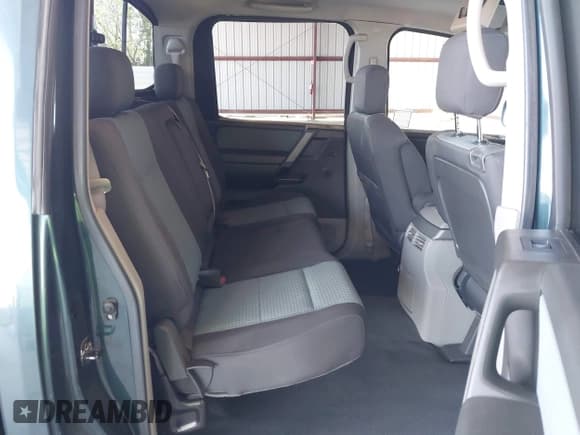 ✅ 2004 Nissan Titan XE • VIN: 1N6AA07A14N582728 • Lot: 42032653. Listed on IAAI with 117,601 mi. Free auction sales archive from the USA and detailed vehicle history report at DreamBid. Image 8.