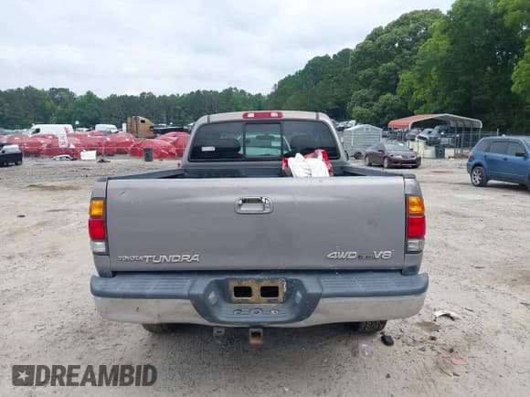✅ 2002 Toyota Tundra Limited • VIN: 5TBBT48172S259131 • Lot: 42426634. Listed on IAAI with 295,929 mi. Free auction sales archive from the USA and detailed vehicle history report at DreamBid. Image 16.