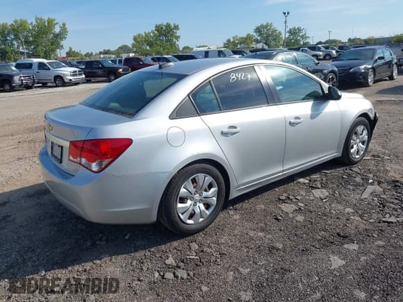 ✅ 2016 Chevrolet Cruze LS • VIN: 1G1PB5SHXG7161328 • Lot: 43208427. Listed on IAAI with 146,591 mi. Free auction sales archive from the USA and detailed vehicle history report at DreamBid. Image 4.