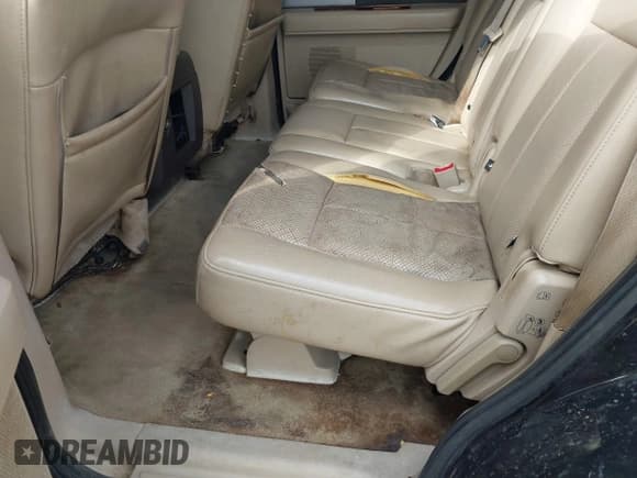 ✅ 2010 Ford Expedition Eddie Bauer • VIN: 1FMJU1H55AEB55352 • Лот: 43672186. Опубликован ранее на IAAI с пробегом 242 100 миль. Бесплатный доступ к архиву аукционных продаж из США и подробный отчёт об истории автомобиля на DreamBid. Изображение 8.