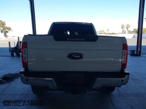 ✅ 2019 Ford F-250 XL • VIN: 1FT7W2BTXKED37703 • Lot: 40849443. Listed on IAAI with 150,618 mi. Free auction sales archive from the USA and detailed vehicle history report at DreamBid. Image 17.