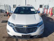 ✅ 2018 Chevrolet Equinox Premier • VIN: 2GNAXVEV5J6302157 • Lot: 43467923. Wystawiony na IAAI z przebiegiem 94 063 mil. Bezpłatny archiwum sprzedaży aukcyjnych z USA i szczegółowy raport historii pojazdu na DreamBid. Zdjęcie 12.