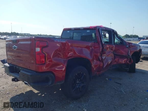 ✅ 2025 Chevrolet Silverado 1500 LT Trail Boss • VIN: 3GCUKFED5SG366335 • Lot: 43010115. Wystawiony na IAAI z przebiegiem Nie podano. Bezpłatny archiwum sprzedaży aukcyjnych z USA i szczegółowy raport historii pojazdu na DreamBid. Zdjęcie 4.