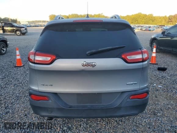✅ 2014 Jeep Cherokee Latitude • VIN: 1C4PJMCB2EW107006 • Lot: 89654155. Wystawiony na Copart z przebiegiem 178 041 mil. Bezpłatny archiwum sprzedaży aukcyjnych z USA i szczegółowy raport historii pojazdu na DreamBid. Zdjęcie 6.