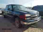 2006 Chevrolet Silverado 1500 LS z VIN 2GCEK19B761349793, wystawiony jako Copart lot #81823174 z przebiegiem 120 358 mil mil oraz Czysty tytuł • Clean title. Historia ofert i sprzedaży dostępna na DreamBid. Obrazek 4.