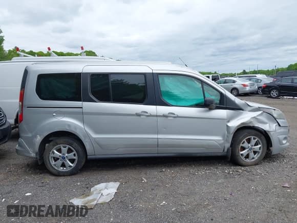 ✅ 2014 Ford Transit Connect XLT • VIN: NM0GE9F77E1155359 • Lot: 42321531. Wystawiony na IAAI z przebiegiem 175 183 mil. Bezpłatny archiwum sprzedaży aukcyjnych z USA i szczegółowy raport historii pojazdu na DreamBid. Zdjęcie 13.
