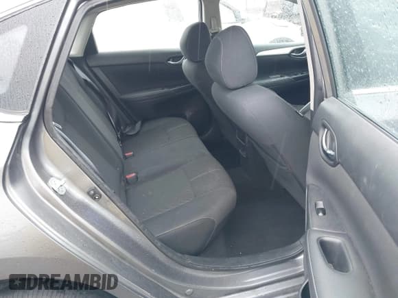 ✅ 2017 Nissan Sentra SV • VIN: 3N1AB7APXHY225968 • Lot: 43444648. Wystawiony na IAAI z przebiegiem 81 643 mil. Bezpłatny archiwum sprzedaży aukcyjnych z USA i szczegółowy raport historii pojazdu na DreamBid. Zdjęcie 8.