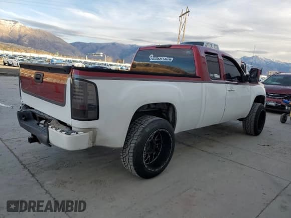 ✅ 2009 GMC Sierra 1500 • VIN: 1GTFK39Y19Z194335 • Лот: 93670415. Опубликован ранее на Copart с пробегом 191 243 миль. Бесплатный доступ к архиву аукционных продаж из США и подробный отчёт об истории автомобиля на DreamBid. Изображение 3.