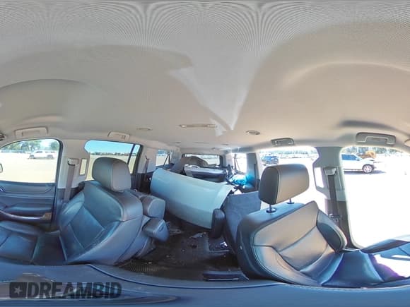 ✅ 2017 Chevrolet Suburban Premier • VIN: 1GNSKJKC7HR143736 • Lot: 69803354. Wystawiony na Copart z przebiegiem 112 993 mil. Bezpłatny archiwum sprzedaży aukcyjnych z USA i szczegółowy raport historii pojazdu na DreamBid. Zdjęcie 14.