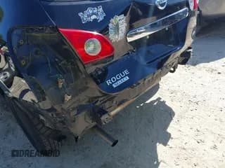 ✅ 2015 Nissan Rogue S • VIN: JN8AS5MV2FW257236 • Lot: 43267663. Wystawiony na IAAI z przebiegiem 140 939 mil. Bezpłatny archiwum sprzedaży aukcyjnych z USA i szczegółowy raport historii pojazdu na DreamBid. Zdjęcie 6.