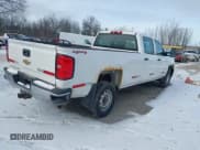 ✅ 2015 Chevrolet Silverado 2500HD Work Truck • VIN: 1GC1KUEG6FF141981 • Lot: 41480387. Listed on IAAI with 267,557 mi. Free auction sales archive from the USA and detailed vehicle history report at DreamBid. Image 4.