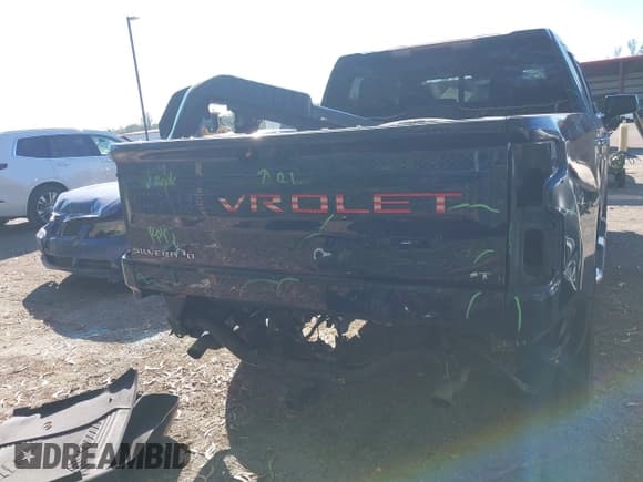 ✅ 2020 Chevrolet Silverado 1500 LT • VIN: 3GCUYDED9LG425889 • Lot: 43695594. Listed on IAAI with 55,309 mi. Free auction sales archive from the USA and detailed vehicle history report at DreamBid. Image 17.