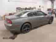 2012 Dodge Charger SXT z VIN 2C3CDXHG6CH149335, wystawiony jako IAAI lot #42137311 z przebiegiem 109 784 mil mil oraz . Historia ofert i sprzedaży dostępna na DreamBid. Obrazek 4.