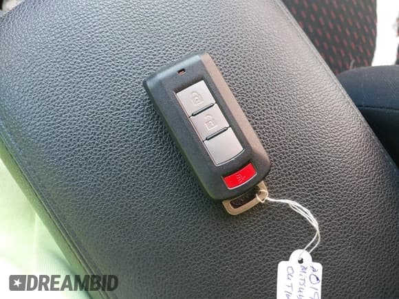 ✅ 2019 Mitsubishi Outlander SE • VIN: JA4AP4AU2KU017400 • Lot: 41991217. Listed on IAAI with 88,246 mi. Free auction sales archive from the USA and detailed vehicle history report at DreamBid. Image 11.