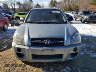 ✅ 2005 Hyundai Tucson GL • VIN: KM8JM12B95U083212 • Lot: 88340175. Wystawiony na Copart z przebiegiem 143 392 mil mil. Skorzystaj z bezpłatnego archiwum sprzedaży aukcyjnych z USA i zobacz szczegółowy raport historii pojazdu na DreamBid. Zdjęcie 5.