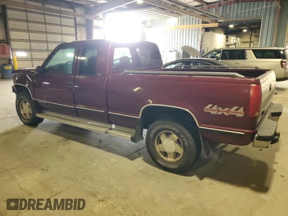 ✅ 1996 Chevrolet Silverado 1500 • VIN: 1GCEK19RXTE243135 • Lot: 89702295. Wystawiony na Copart z przebiegiem 202 839 mil. Bezpłatny archiwum sprzedaży aukcyjnych z USA i szczegółowy raport historii pojazdu na DreamBid. Zdjęcie 2.