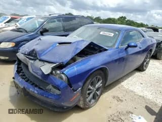 ✅ 2020 Dodge Challenger SXT • VIN: 2C3CDZGG8LH152797 • Lot: 59432364. Wystawiony na Copart z przebiegiem 51 644 mil. Bezpłatny archiwum sprzedaży aukcyjnych z USA i szczegółowy raport historii pojazdu na DreamBid. Zdjęcie 1.