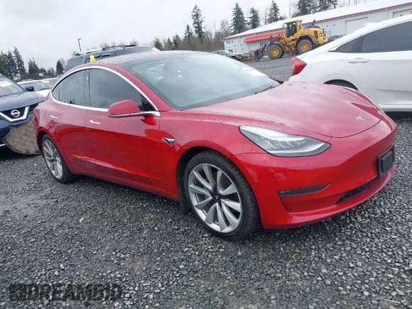 ✅ 2018 Tesla Model 3 Long Range Battery • VIN: 5YJ3E1EB2JF087823 • Lot: 41903609. Wystawiony na IAAI z przebiegiem 69 749 mil. Bezpłatny archiwum sprzedaży aukcyjnych z USA i szczegółowy raport historii pojazdu na DreamBid. Zdjęcie 1.