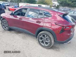 ✅ 2025 Chevrolet Trax LT • VIN: KL77LHEP1SC077808 • Лот: 43485898. Опубликован ранее на IAAI с пробегом Не указан. Бесплатный доступ к архиву аукционных продаж из США и подробный отчёт об истории автомобиля на DreamBid. Изображение 3.