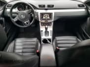 ✅ 2012 Volkswagen CC Lux Limited Edition • VIN: WVWHN7AN2CE539590 • Lot: 70984835. Wystawiony na Copart z przebiegiem 89 918 mil. Bezpłatny archiwum sprzedaży aukcyjnych z USA i szczegółowy raport historii pojazdu na DreamBid. Zdjęcie 8.