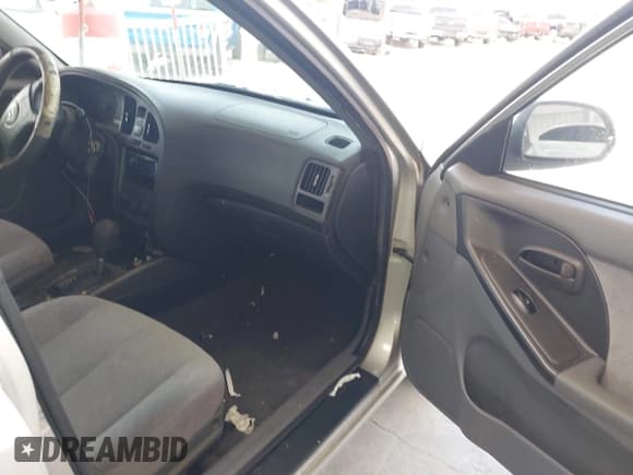 ✅ 2005 Hyundai Elantra GLS • VIN: KMHDN46D05U987330 • Lot: 42520631. Wystawiony na IAAI z przebiegiem 244 727 mil. Bezpłatny archiwum sprzedaży aukcyjnych z USA i szczegółowy raport historii pojazdu na DreamBid. Zdjęcie 5.