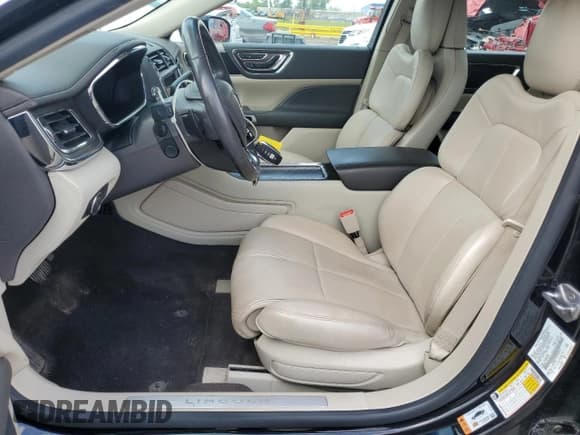 ✅ 2019 Lincoln Continental Select • VIN: 1LN6L9TK3K5603772 • Lot: 63693145. Wystawiony na Copart z przebiegiem 62 763 mil. Bezpłatny archiwum sprzedaży aukcyjnych z USA i szczegółowy raport historii pojazdu na DreamBid. Zdjęcie 7.