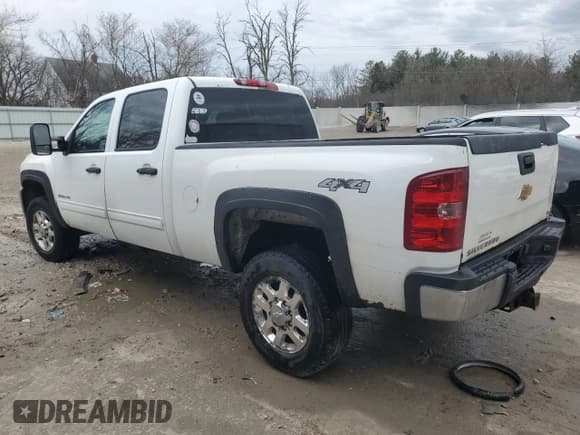 ✅ 2014 Chevrolet Silverado 2500HD LT • VIN: 1GC1KXCG2EF132035 • Лот: 52649525. Опубликован ранее на Copart с пробегом 216 301 миль. Бесплатный доступ к архиву аукционных продаж из США и подробный отчёт об истории автомобиля на DreamBid. Изображение 2.