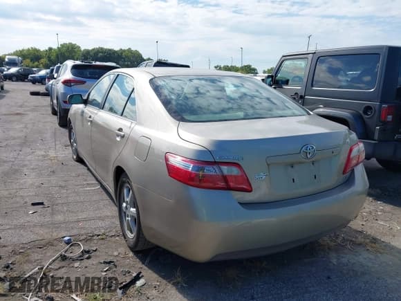 ✅ 2009 Toyota Camry LE • VIN: 4T1BE46K29U880713 • Lot: 43180732. Listed on IAAI with 172,959 mi. Free auction sales archive from the USA and detailed vehicle history report at DreamBid. Image 3.