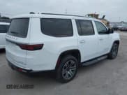 ✅ 2024 Jeep Wagoneer Series II • VIN: 1C4SJUBP2RS169557 • Lot: 43870390. Wystawiony na IAAI z przebiegiem 48 480 mil. Bezpłatny archiwum sprzedaży aukcyjnych z USA i szczegółowy raport historii pojazdu na DreamBid. Zdjęcie 4.