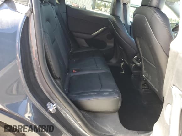 ✅ 2022 Tesla Model Y Performance • VIN: 7SAYGDEF6NF521271 • Lot: 92212045. Listed on Copart with 45,558 mi. Free auction sales archive from the USA and detailed vehicle history report at DreamBid. Image 11.