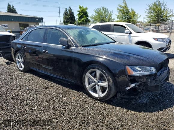 ✅ 2018 Audi A8 • VIN: WAU44AFD4JN000803 • Лот: 62789975. Опубликован ранее на Copart с пробегом 79 729 миль. Бесплатный доступ к архиву аукционных продаж из США и подробный отчёт об истории автомобиля на DreamBid. Изображение 4.