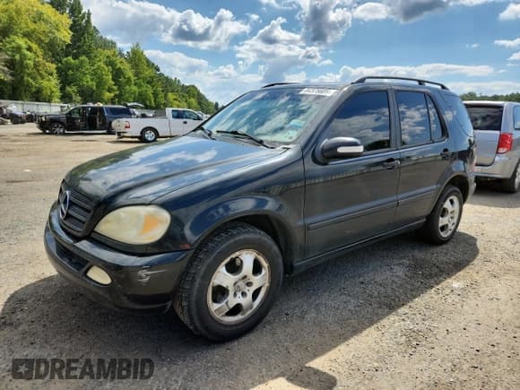 ✅ 2004 Mercedes-Benz M 350 • VIN: 4JGAB57E84A465473 • Лот: 84375605. Опубликован ранее на Copart с пробегом 125 237 миль. Бесплатный доступ к архиву аукционных продаж из США и подробный отчёт об истории автомобиля на DreamBid. Изображение 1.