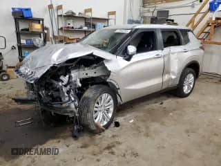 2022 Mitsubishi Outlander ES with VIN JA4J4TA80NZ015691, listed as a Copart auction lot 67042265 with Not provided miles and Salvage title. Bid and sale history available at DreamBid. Image 1.