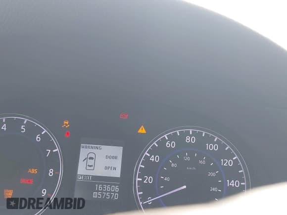 ✅ 2013 Infiniti G37 Journey • VIN: JN1CV6AP3DM721542 • Lot: 42403704. Listed on IAAI with 163,606 mi. Free auction sales archive from the USA and detailed vehicle history report at DreamBid. Image 15.