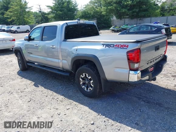 ✅ 2019 Toyota Tacoma SR5 • VIN: 3TMDZ5BNXKM078248 • Lot: 42724835. Listed on IAAI with 81,297 mi. Free auction sales archive from the USA and detailed vehicle history report at DreamBid. Image 3.