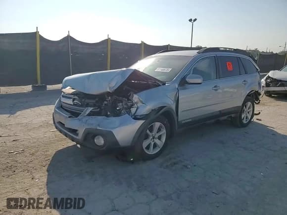 ✅ 2014 Subaru Outback Premium • VIN: 4S4BRCCC6E3218161 • Lot: 81148675. Listed on Copart with 125,841 mi. Free auction sales archive from the USA and detailed vehicle history report at DreamBid. Image 15.