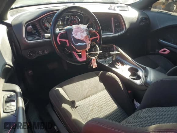 ✅ 2020 Dodge Challenger R/T 50th Anniversary • VIN: 2C3CDZBT5LH130955 • Lot: 50390025. Wystawiony na Copart z przebiegiem 54 012 mil. Bezpłatny archiwum sprzedaży aukcyjnych z USA i szczegółowy raport historii pojazdu na DreamBid. Zdjęcie 8.