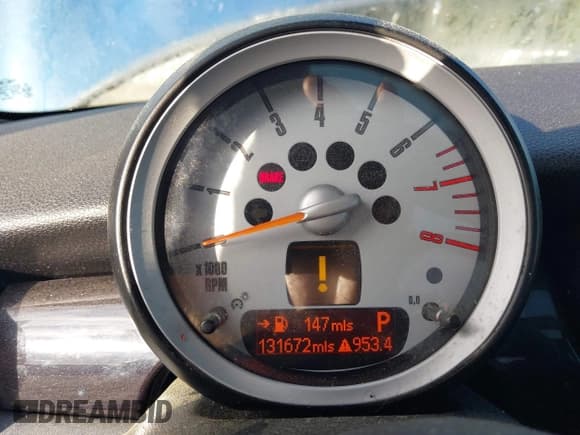 ✅ 2008 MINI Clubman • VIN: WMWML33538TN66453 • Lot: 41944465. Wystawiony na IAAI z przebiegiem 131 672 mil. Bezpłatny archiwum sprzedaży aukcyjnych z USA i szczegółowy raport historii pojazdu na DreamBid. Zdjęcie 7.