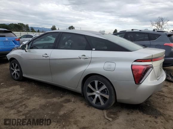 ✅ 2018 Toyota Mirai • VIN: JTDBVRBD9JA005482 • Lot: 38238154. Wystawiony na Copart z przebiegiem 49 030 mil. Bezpłatny archiwum sprzedaży aukcyjnych z USA i szczegółowy raport historii pojazdu na DreamBid. Zdjęcie 2.