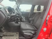 ✅ 2017 Jeep Renegade Latitude • VIN: ZACCJBBB7HPG41477 • Lot: 93121295. Wystawiony na Copart z przebiegiem 76 473 mil. Bezpłatny archiwum sprzedaży aukcyjnych z USA i szczegółowy raport historii pojazdu na DreamBid. Zdjęcie 7.