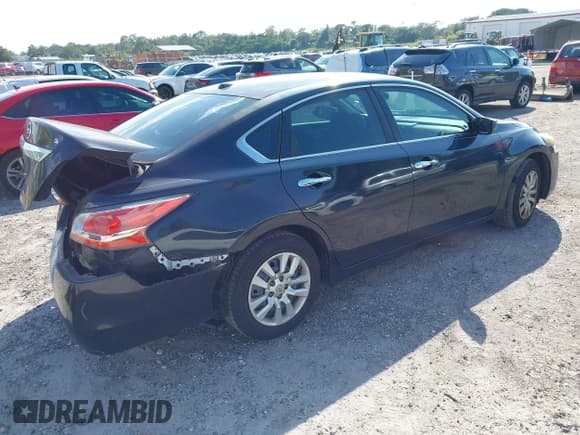 ✅ 2014 Nissan Altima SV • VIN: 1N4AL3AP7EC168903 • Lot: 43354952. Listed on IAAI with 149,997 mi. Free auction sales archive from the USA and detailed vehicle history report at DreamBid. Image 4.