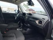 ✅ 2017 Jeep Renegade Altitude • VIN: ZACCJABBXHPG23744 • Lot: 42618696. Wystawiony na IAAI z przebiegiem 132 800 mil. Bezpłatny archiwum sprzedaży aukcyjnych z USA i szczegółowy raport historii pojazdu na DreamBid. Zdjęcie 5.