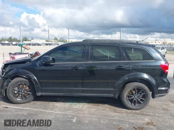 ✅ 2019 Dodge Journey SE • VIN: 3C4PDCBB5KT870562 • Lot: 43409774. Wystawiony na IAAI z przebiegiem 93 285 mil. Bezpłatny archiwum sprzedaży aukcyjnych z USA i szczegółowy raport historii pojazdu na DreamBid. Zdjęcie 14.